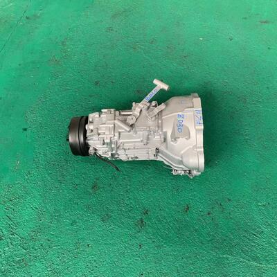 Harga yang bagus FSH ISF2.8 Berkualitas Tinggi Gearbox ZD30 Bekas untuk Penggantian Mitsu Bishi ZF on line