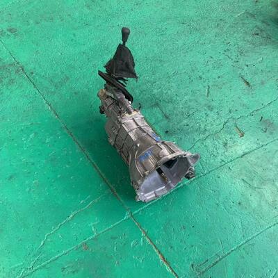 Harga yang bagus Produk yang sangat baik 4JB1T 2WD 4WD Gearbox bekas untuk Isuzu Pickup on line